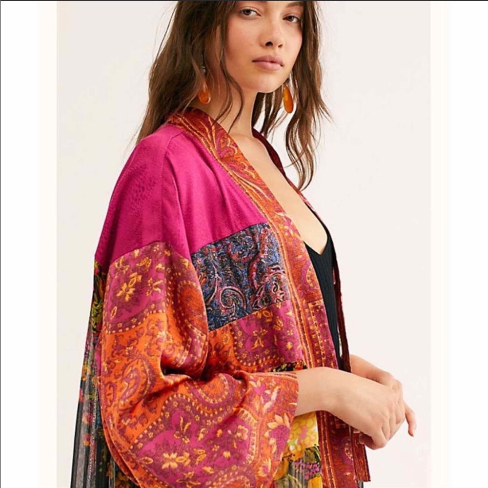 NEW *RARE* FREE PEOPLE "The Young Love" Kimono OS - Picture 4 of 9
